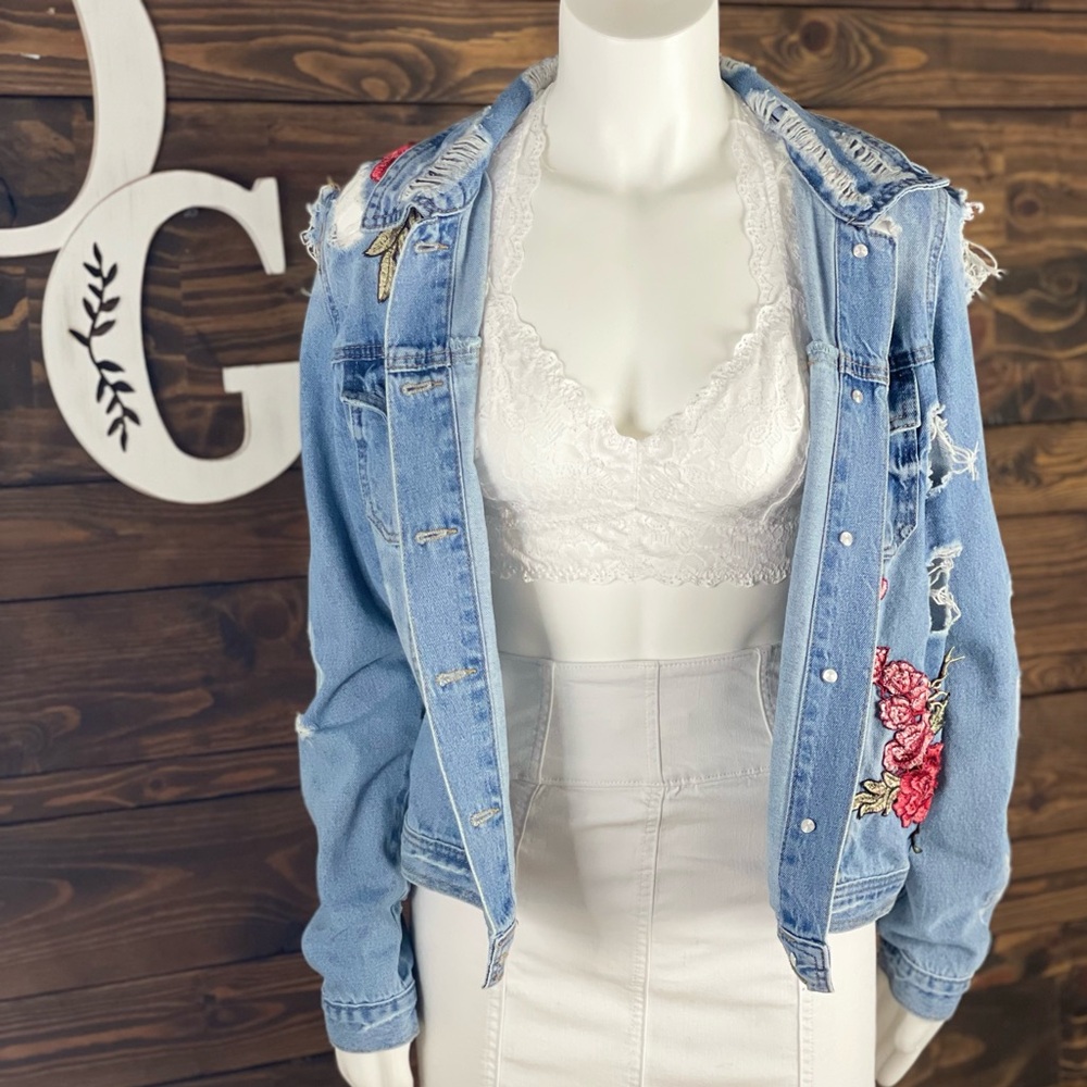 Papaya |‎ London Trend Distressed Rose Appliqué Denim Jean Jacket Floral Design - Picture 5 of 14